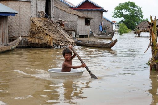 Preventing Disaster: Early Warning Systems for Climate Change, Singh A. & Zommers Z. (eds.), London, Springer