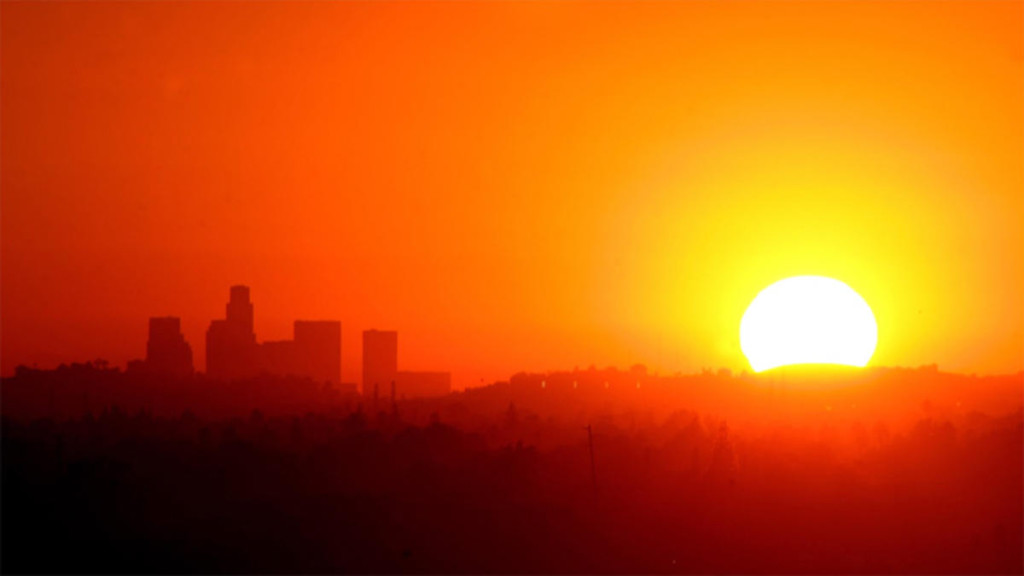 sun-heat-los-angeles-skyline